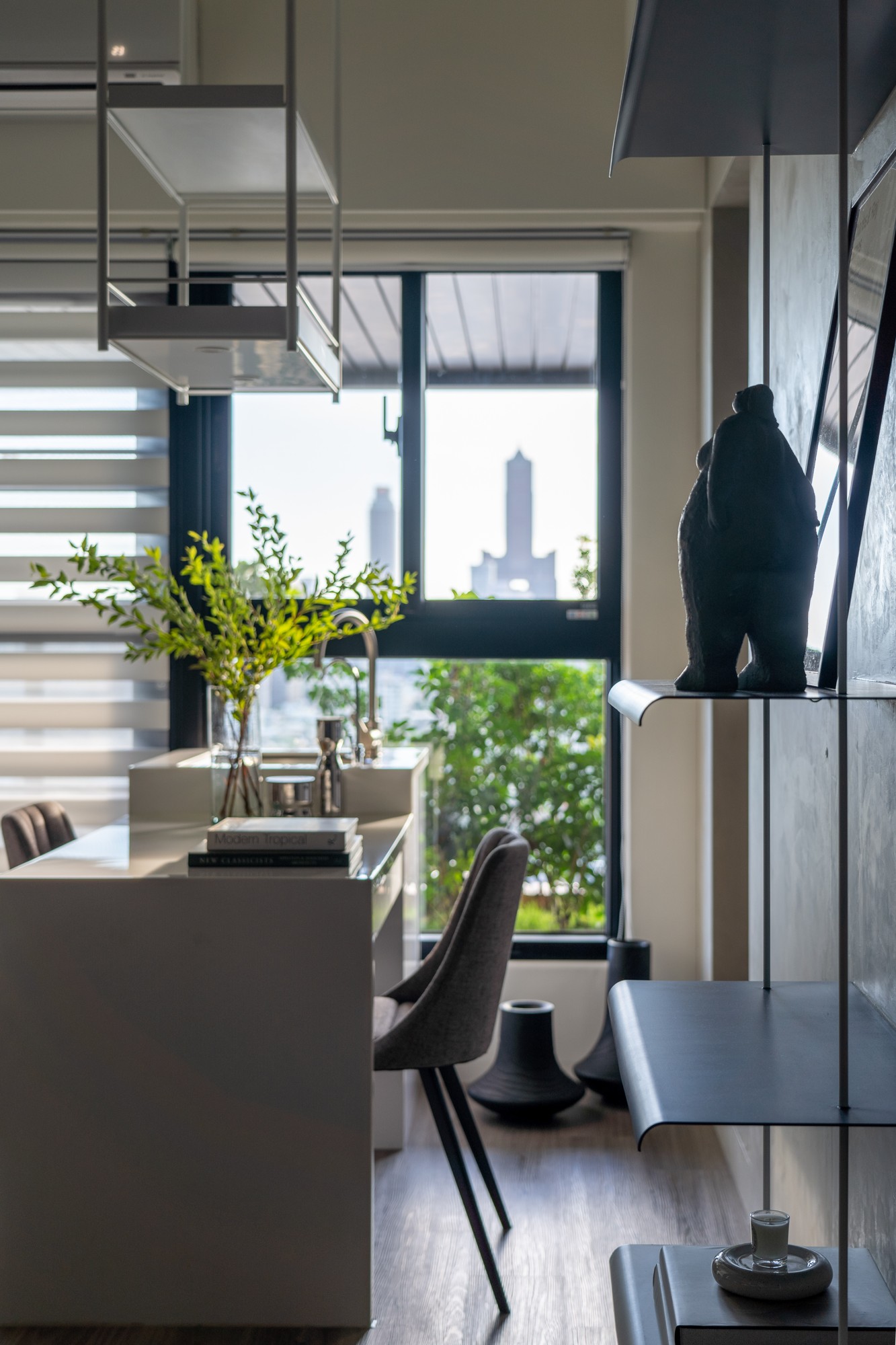 010 Residence C — 09