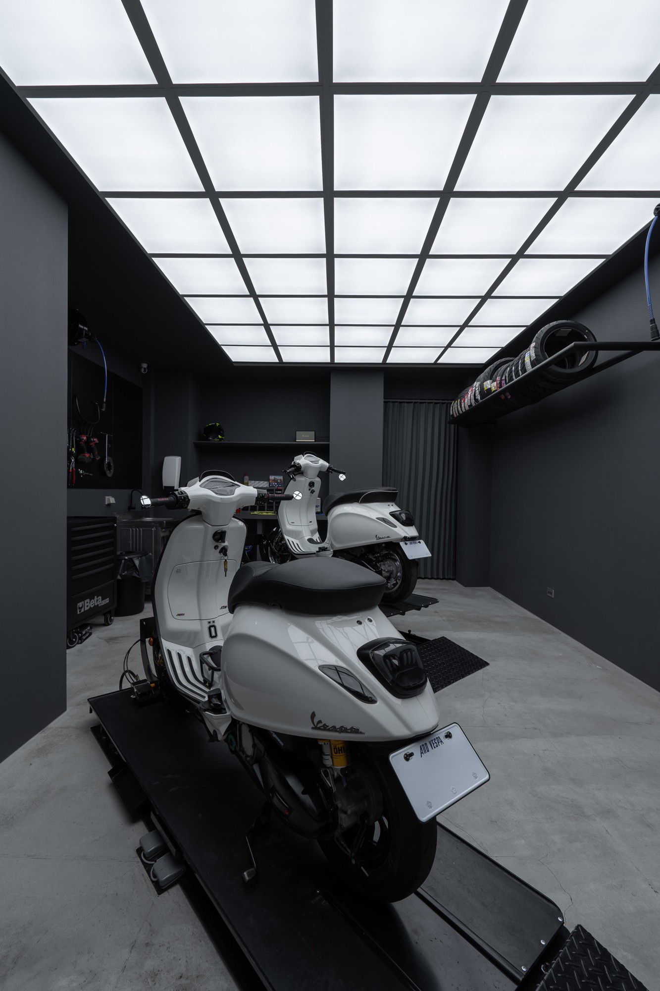 017 AND Vespa — 10